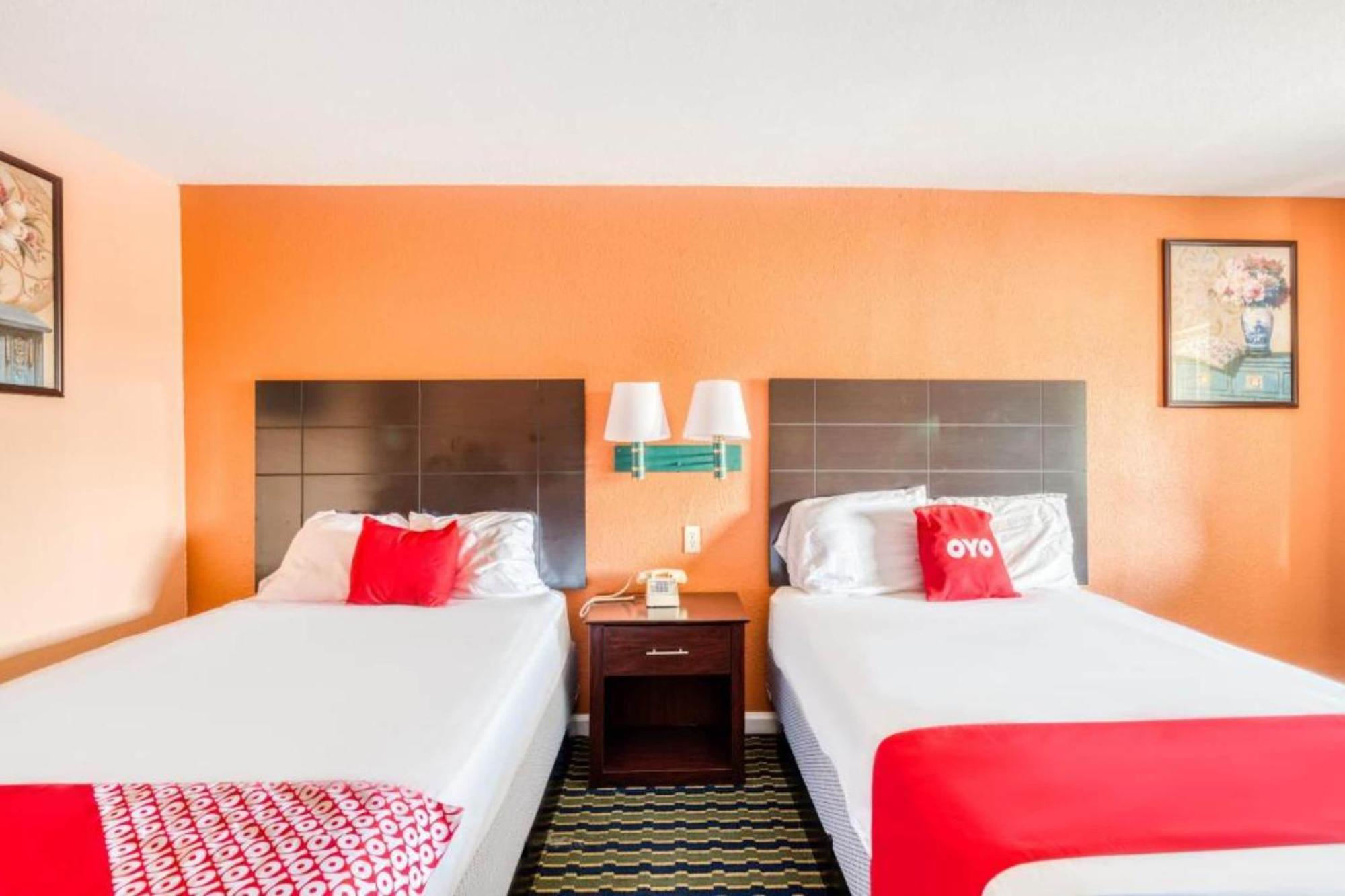 Oyo I-10 Hotel