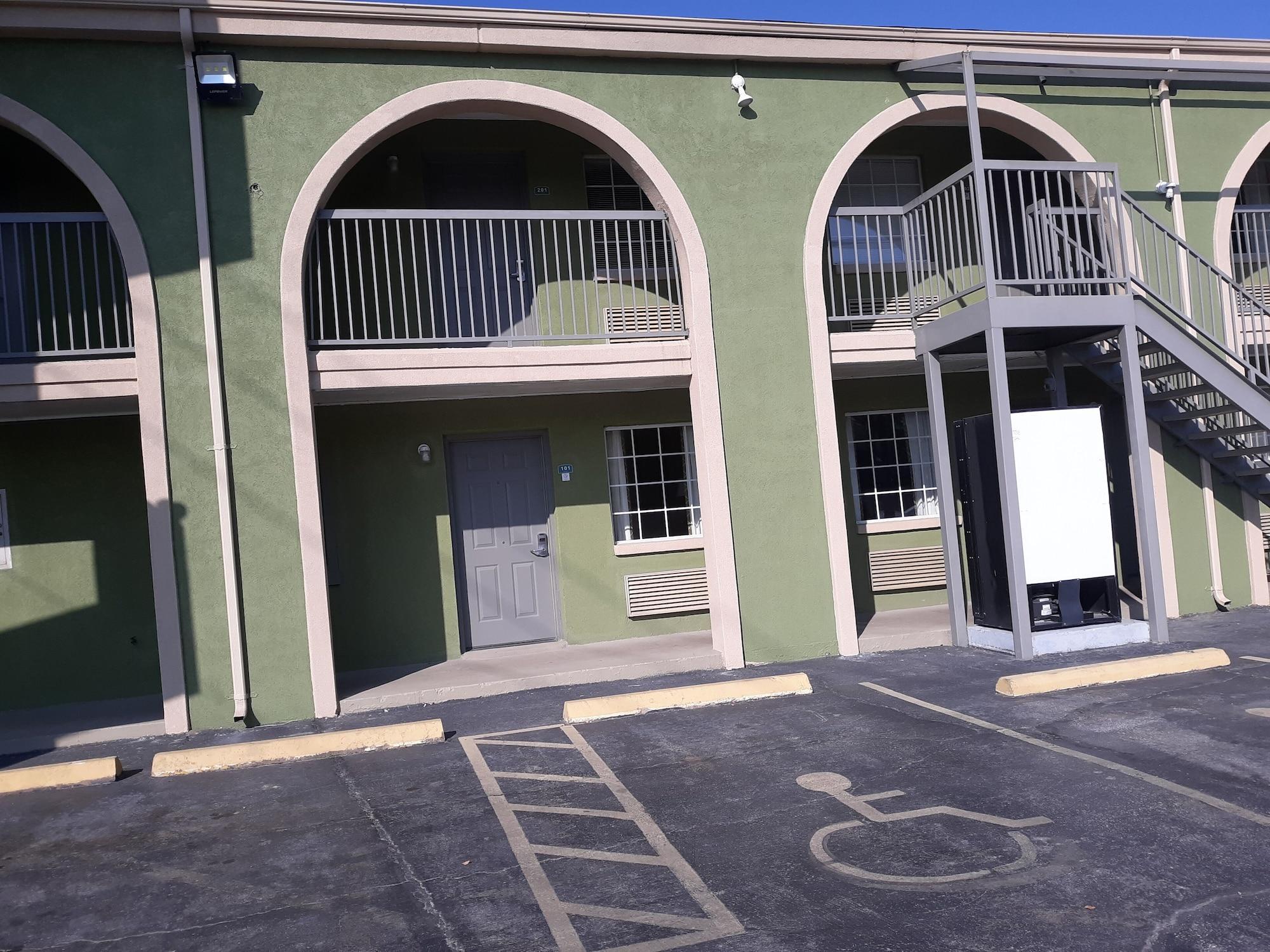 Hotel Oyo I-10 2*