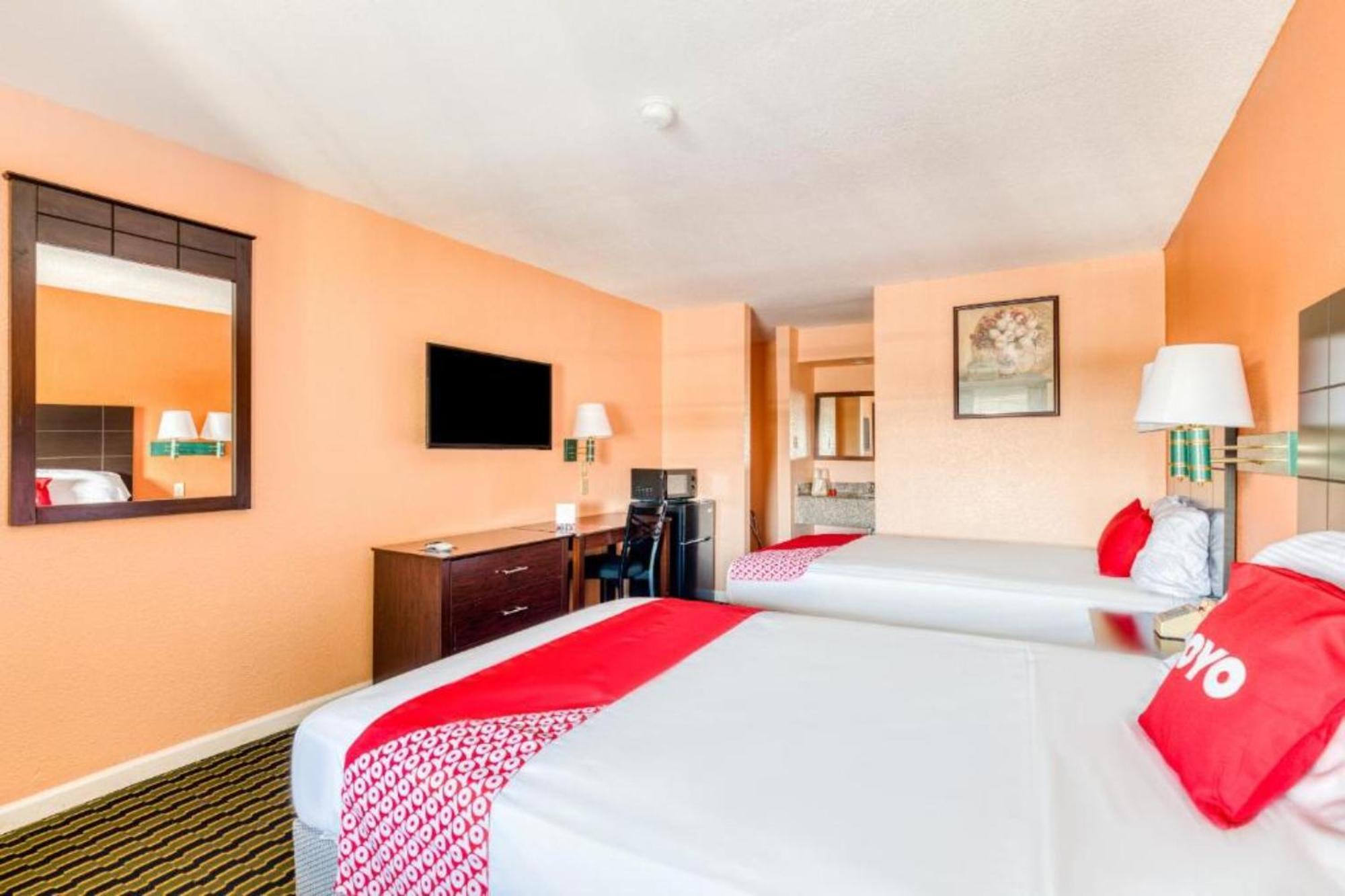 Oyo I-10 Hotel 2*