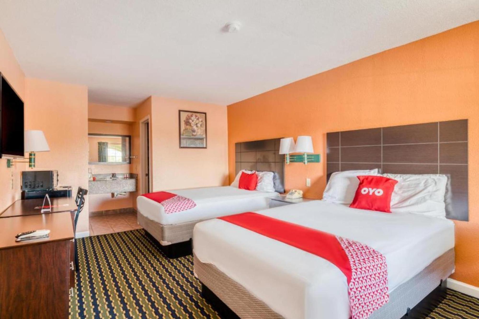 Oyo I-10 Hotel
