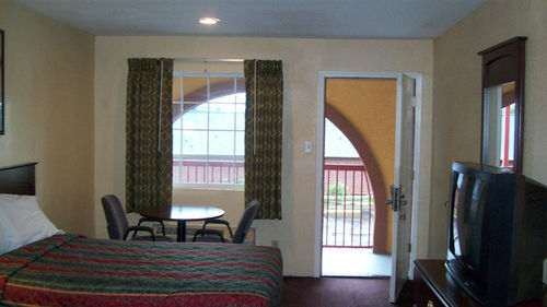 Oyo I-10 Hotel